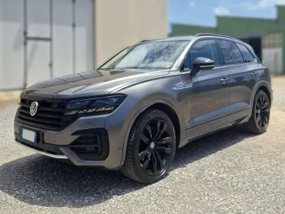 Usata VW Touareg Advance 231 CV (169 kW) 2019 Grigio SUV