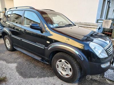 Usata SsangYong Rexton 165 CV (121 kW) 2005 Nero SUV