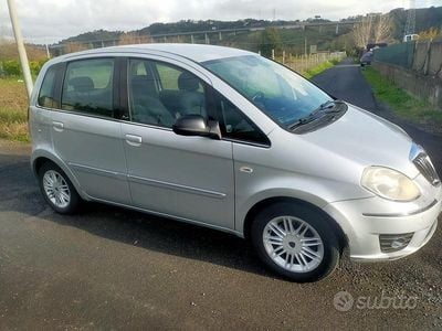 Usata Lancia Musa 90 CV (66 kW) 2010 Grigio Monovolume