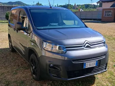 Usata Citroën Berlingo 101 CV (74 kW) 2021 Grigio Monovolume