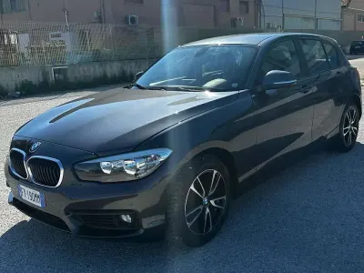 Usata BMW 116 Advantage 116 CV (85 kW) 2015 Grigio Utilitaria