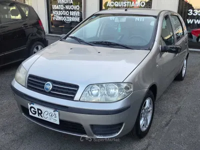 Usata Fiat Punto Dynamic 60 CV (44 kW) 2005 Argento Utilitaria
