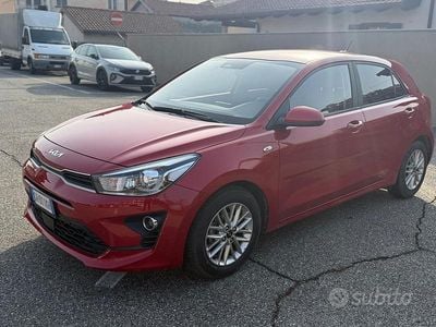 Usata Kia Rio Style 82 CV (60 kW) 2022 Rosso Berlina