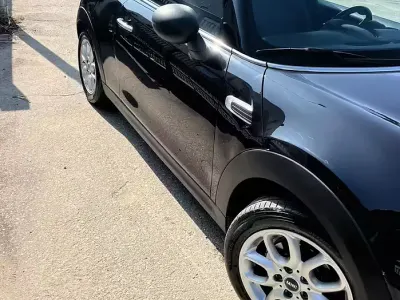 Usata Mini ONE 102 CV (75 kW) 2017 Nero Utilitaria