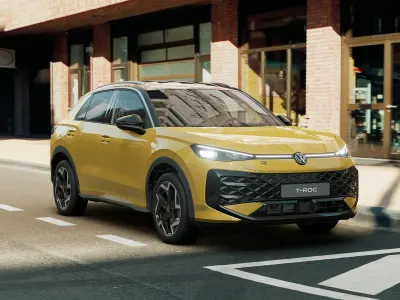 Nuova VW T-Roc R-line 150 CV (110 kW) 2026 Canary yellow nero SUV