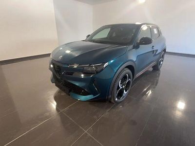 Nuova Alfa Romeo Junior Edizione Speciale 135 CV (99 kW) 2025 Verde SUV