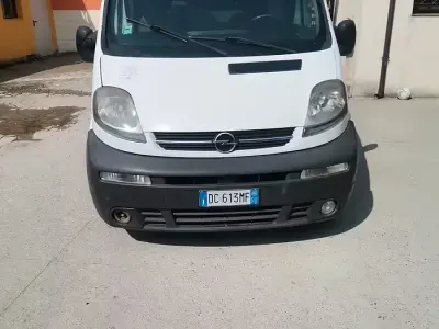 Occasion Opel Vivaro 100 ch (73 kW) 2006 Blanc Monospace