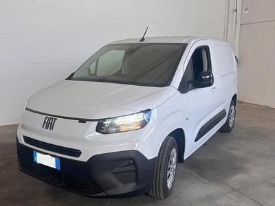 Usata Fiat Doblò 101 CV (74 kW) 2024 Bianco Monovolume