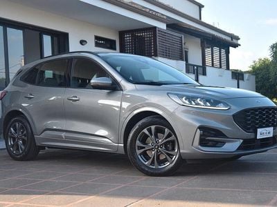 Usata Ford Kuga ST-Line 150 CV (110 kW) 2020 Grigio SUV