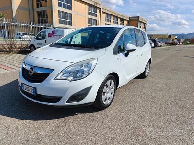 Usata Opel Meriva 100 CV (73 kW) 2013 Bianco Monovolume