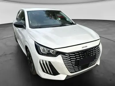 Usata Peugeot 208 Allure 145 CV (106 kW) 2025 Bianco okenite Utilitaria