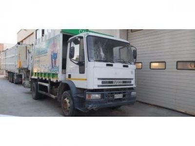 usata Iveco Massif (2008-2011) EUROCARGO 150 E 18 COMPATTATORE CALABRESE