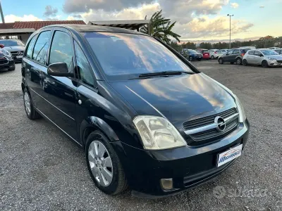 Usado Opel Meriva Cosmo 101 CV (74 kW) 2008 Negro Monovolumen