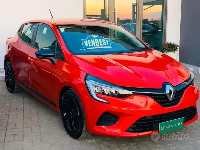 Brugt Renault Clio V Equilibre 101 HK (74 kW) 2023 Orange Sedan