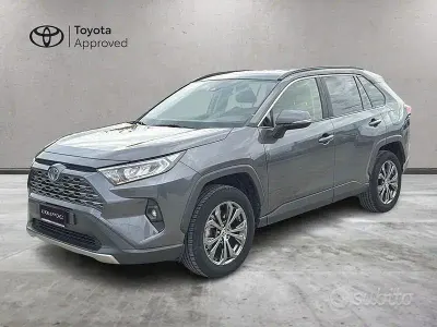 Usata Toyota RAV4 Hybrid 218 CV (160 kW) 2022 Grigio SUV