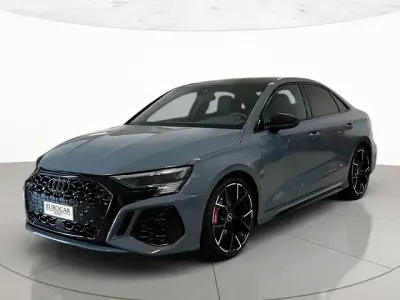 Usata Audi RS3 Ambiente 400 CV (294 kW) 2022 Grigio kemora metallizzato Berlina