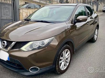 Begagnad Nissan Qashqai Acenta 110 HK (80 kW) 2014 Brun SUV