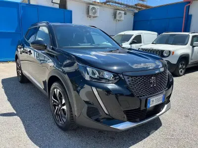 Usata Peugeot 2008 131 CV (96 kW) 2023 Nero SUV