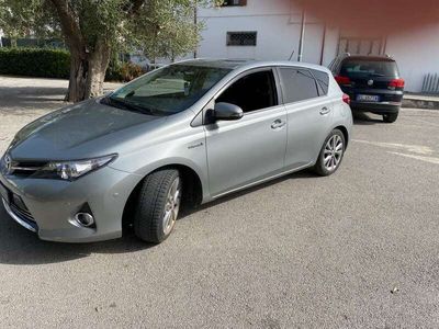 Toyota Auris Hybrid