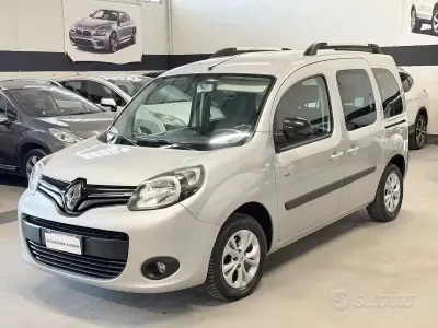Usata Renault Kangoo LIMITED 90 CV (66 kW) 2018 Grigio Monovolume