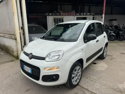 Begagnad Fiat Panda Lounge 85 HK (62 kW) 2020 Vit Halvkombi