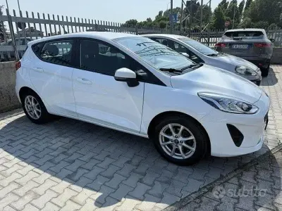 Usata Ford Fiesta 86 CV (63 kW) 2019 Bianco Utilitaria