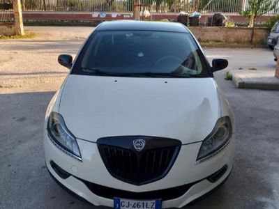 Usata Lancia Delta 120 CV (88 kW) 2009 Bianco Utilitaria