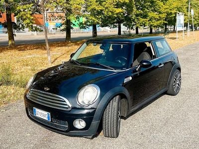 Usata Mini Cooper D 2010 Nero Utilitaria