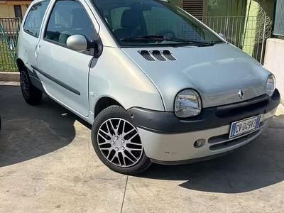 Usata Renault Twingo 58 CV (42 kW) 2005 Grigio Utilitaria