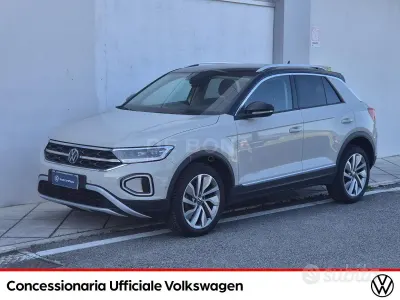 Usata VW T-Roc Style 116 CV (85 kW) 2022 Grigio SUV