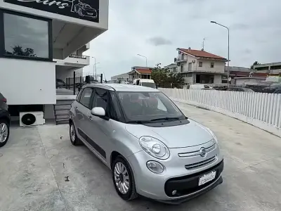 Usado Fiat 500L Lounge 84 HP (61 kW) 2017 Cinzento Monovolume