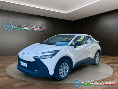 Usata Toyota C-HR+ Active 98 CV (72 kW) 2024 Bianco SUV