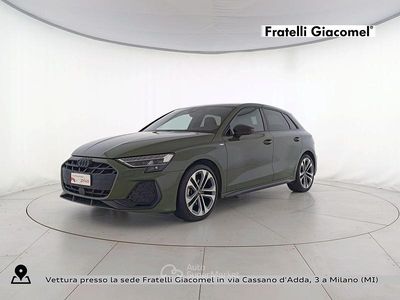 Usata Audi A3 S-Line 150 CV (110 kW) 2025 Verde distretto metallizzato Berlina