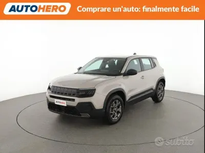 Usata Jeep Avenger Longitude 101 CV (74 kW) 2025 Beige SUV