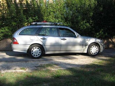 Usata Mercedes C200 Elegance 102 CV (75 kW) 1999 Station wagon