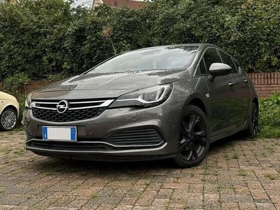 Usata Opel Astra OPC 110 CV (80 kW) 2018 Marrone Berlina