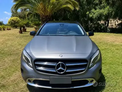 Usata Mercedes GLA200 136 CV (100 kW) 2016 Grigio SUV