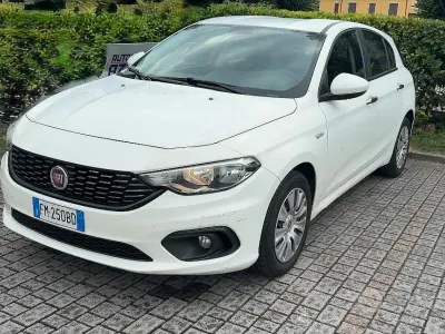 Usata Fiat Tipo 95 CV (69 kW) 2017 Bianco Berlina