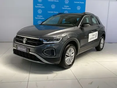 Usata VW T-Roc Life 116 CV (85 kW) 2025 Grigio SUV