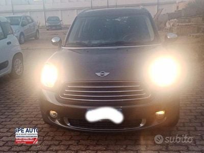 Usata Mini Cooper D Countryman 89 CV (65 kW) 2014 Marrone SUV