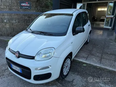 Usata Fiat Panda Lounge 69 CV (50 kW) 2018 Bianco Utilitaria