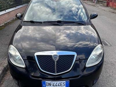 Usata Lancia Ypsilon 60 CV (44 kW) 2009 Nero Utilitaria