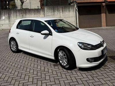 Usata VW Golf VI 105 CV (77 kW) 2010 Bianco Utilitaria