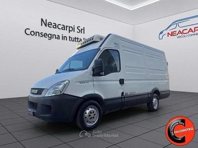 Usata Iveco Daily 126 CV (92 kW) 2011 Bianco pastello Berlina
