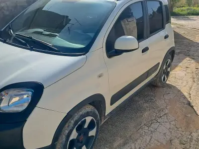 Usata Fiat Panda Cross Cross 69 CV (50 kW) 2022 Bianco Utilitaria