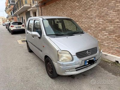 Usata Opel Agila 75 CV (55 kW) 2000 Grigio Monovolume