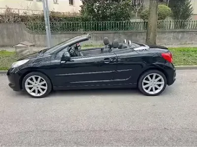 Usata Peugeot 207 93 CV (68 kW) 2007 Nero Cabrio
