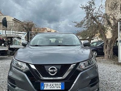 Usata Nissan Qashqai Acenta 110 CV (80 kW) 2018 Grigio SUV