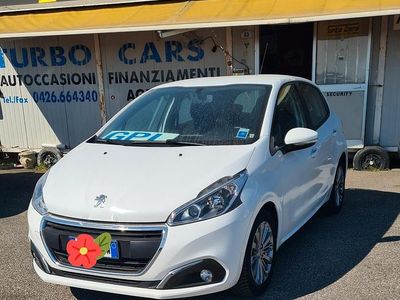 Usata Peugeot 208 81 CV (59 kW) 2016 Bianco Utilitaria