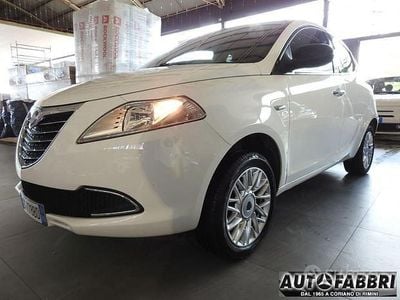 Usata Lancia Ypsilon Gold 85 CV (62 kW) 2013 Bianco(met.) Utilitaria